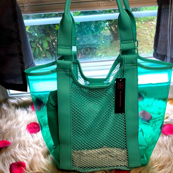 NWT NOBO Beach Tote w/ matching makeup bag - Picture 3 of 5